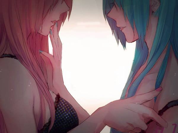 Luka Megurine y Miku Hatsune y cómo no nos importa que canten o no.