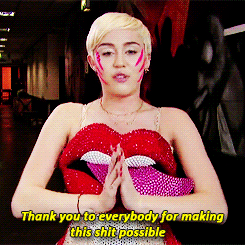 Miley Cyrus Billboard Awards, Hay una lesbiana en mi sopa