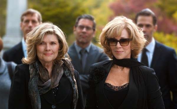 Hillary Y Linda Jane Fonda Ahi Os Quedais, Hay una lesbiana en mi sopa