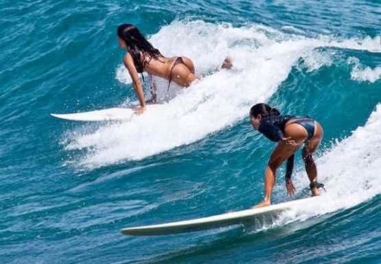 me gustan las chicas surferas por razones evidentes